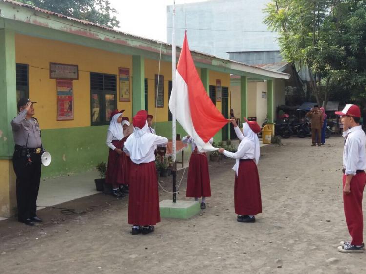 Police Goes to Scholl, Polsek Delitua Sambangi SD Yayasan Yapsi