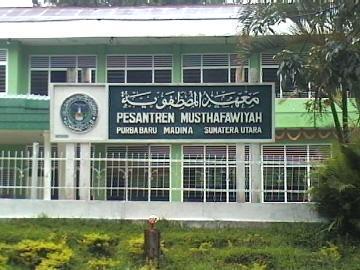 Tak Hanya Ulama, Silatnas di Ponpes Musthafawiyah Juga Diisi Narsum dari Tokoh Agama Lain