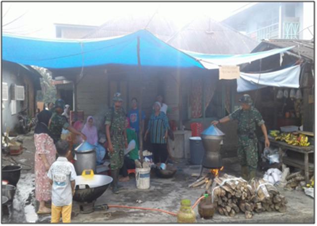 Bantu Korban Banjir di Tapsel, Kodim 0212/TS Dirikan Dapur Umum