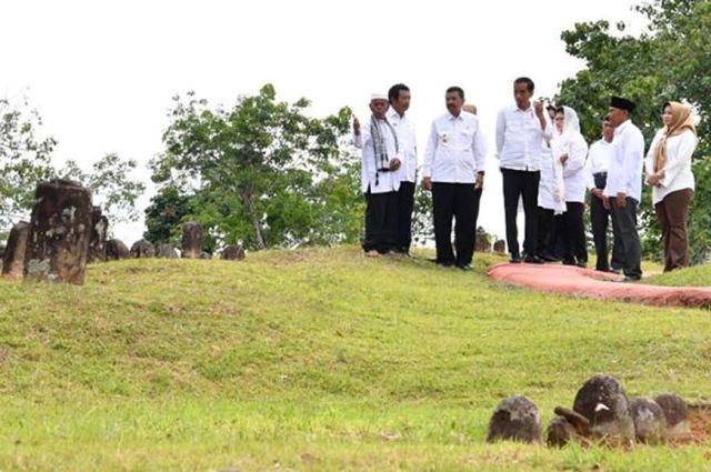 Kunjungi Makam Mahligai, Jokowi Katakan Indonesia dan Timur Tengah Miliki Hubungan Sejarah