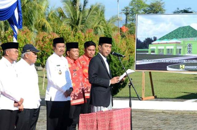 Presiden Jokowi Resmikan Asrama Haji di Mandailing Natal