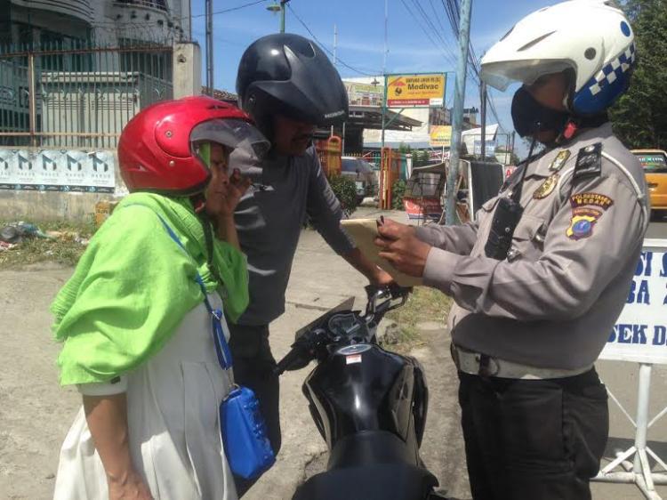 Kurangi Kemacetan, Polsek Delitua Gelar Razia di Jalan B Zein Hamid Simpang Tritura Medan