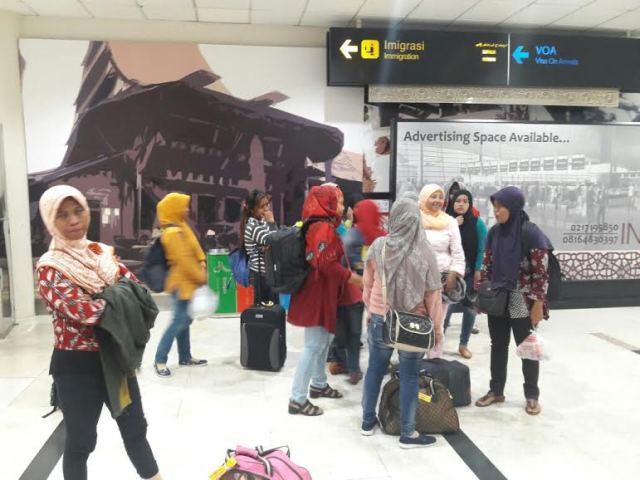 Hendak ke Oman, Imigrasi Amankan 13 Wanita Diduga TKI Ilegal