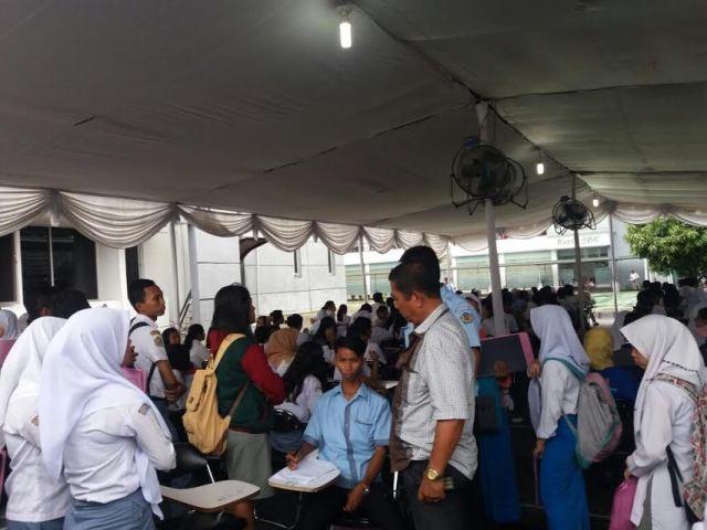 Personil Polsek Delitua Lakukan Pengamanan Penerimaan Mahasiswa Baru PKN STAN
