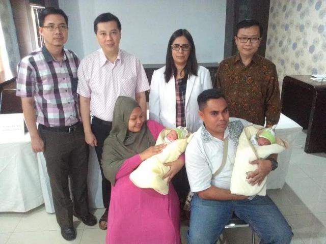 Dua dari Bayi Kembar Empat Dipulangkan dari RS Stella Maris