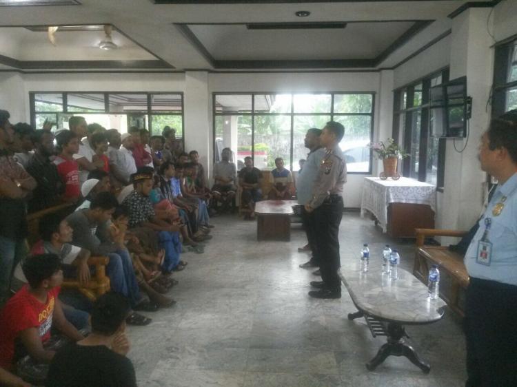 Kapolsek Delitua Bersama Imigrasi Sosialisasi Kamtibmas kepada Pengungsi Rohingnya