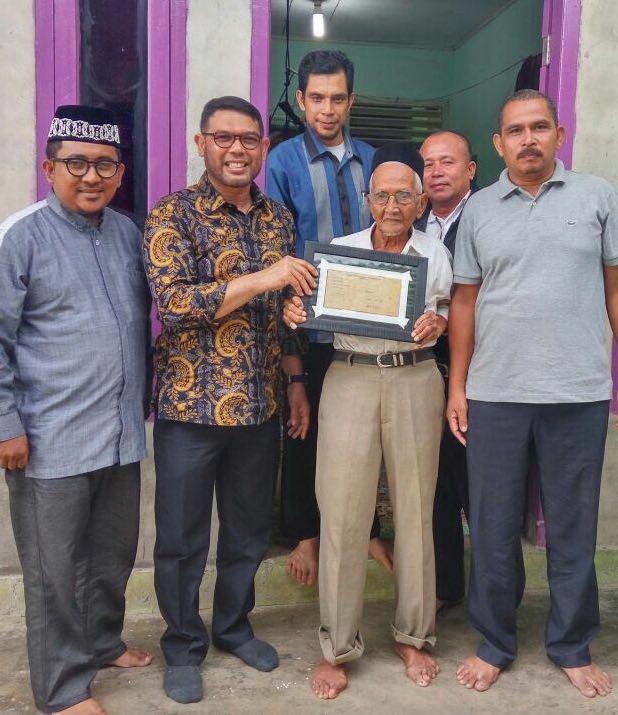 Nasir Djamil: Garuda Indonesia Diminta Bantu Nyak Sandang Naik Haji