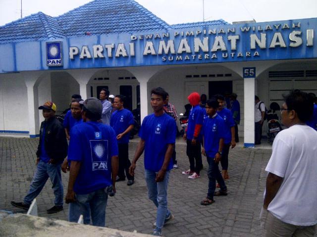 Ketua DPD PAN Diganti, Pengurus DPC PAN Deli Serdang Protes Datangi Kantor DPW PAN Sumut