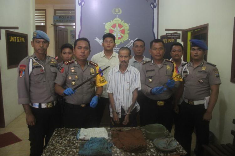 Reka Ulang Pembunuhan Istri di Nias Selatan, Cemburu Berujung Maut 