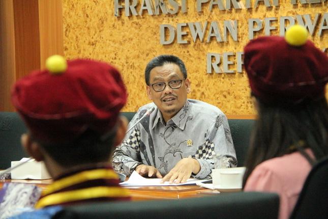 DPR: Kemudahan Publikasi Ilmiah Dorong Kampus Raih Predikat WCU