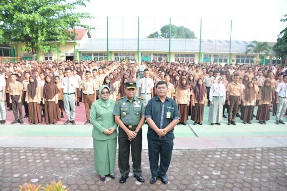 Siswa SMA Kartika Jaya I-4 Pematangsiantar Buat Bangga Danrem 022/PT