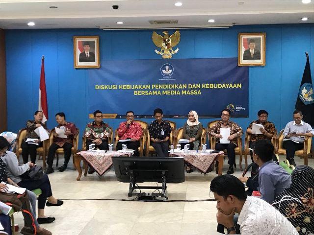 April Mendatang, 8,1 Juta Siswa Sekolah Akan Ikuti Ujian Nasional 2018, 78 Persen Berbasis Komputer   