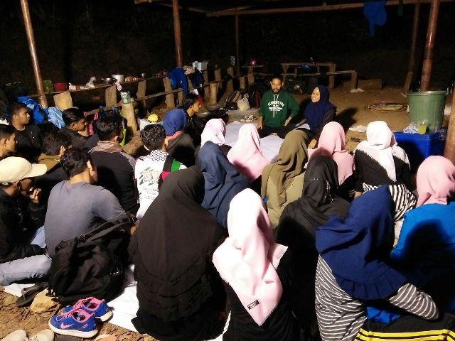 Mahasiswa D3 Ilmu Perpustakaan UIN Ar-Raniry Gelar Kemah Literasi