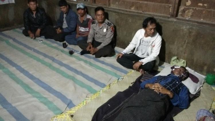 Polsekta Tanah Jawa Memberikan Kata-Kata Penghiburan kepada Pihak Keluarga Korban Musibah Disambar Petir