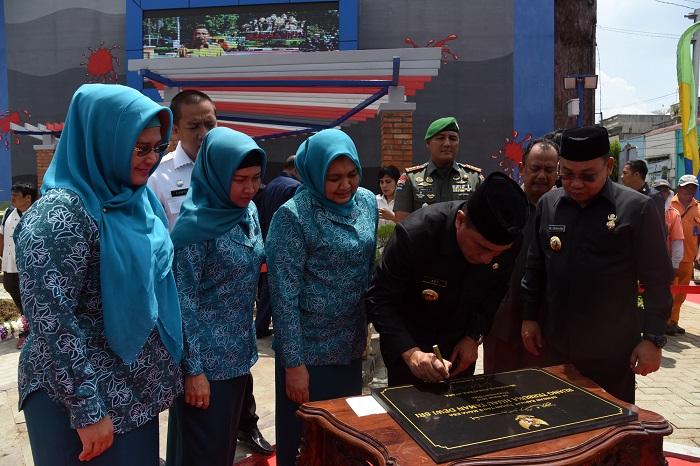Binjai Barat Terima Anugrah Kecamatan Terbaik Kategori Kota