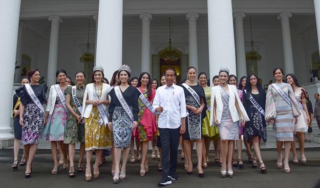 Bersama Miss Universe 2018, Pemenang dan Finalis Putri Indonesia 2019 Bertemu Presiden Jokowi