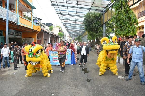 Pertunjukan Barongsai Meriahkan Pawai Taaruf MTQ ke-XI di Sibolga