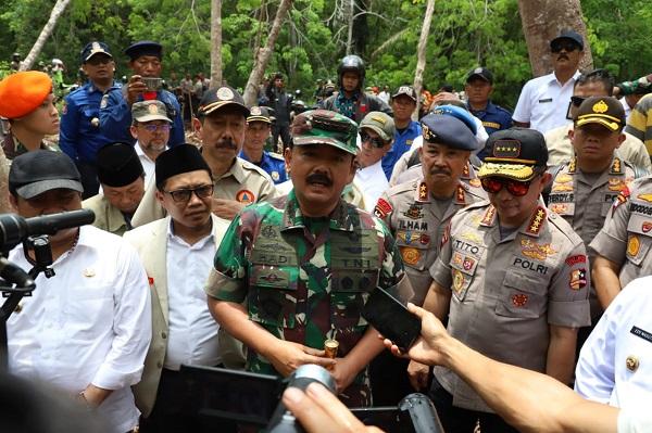 Panglima TNI dan Kapolri, Tinjau Karhutla di Riau