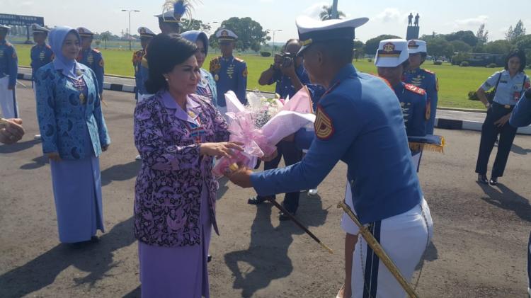 Ketum Dharma Pertiwi: Tugas Taruna/Taruni Belajar dan Berlatih
