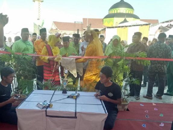 Gebyar Madrasah, MAN 2 Model Medan Tampilkan Robotik Hingga Bolu Kulit Sawo