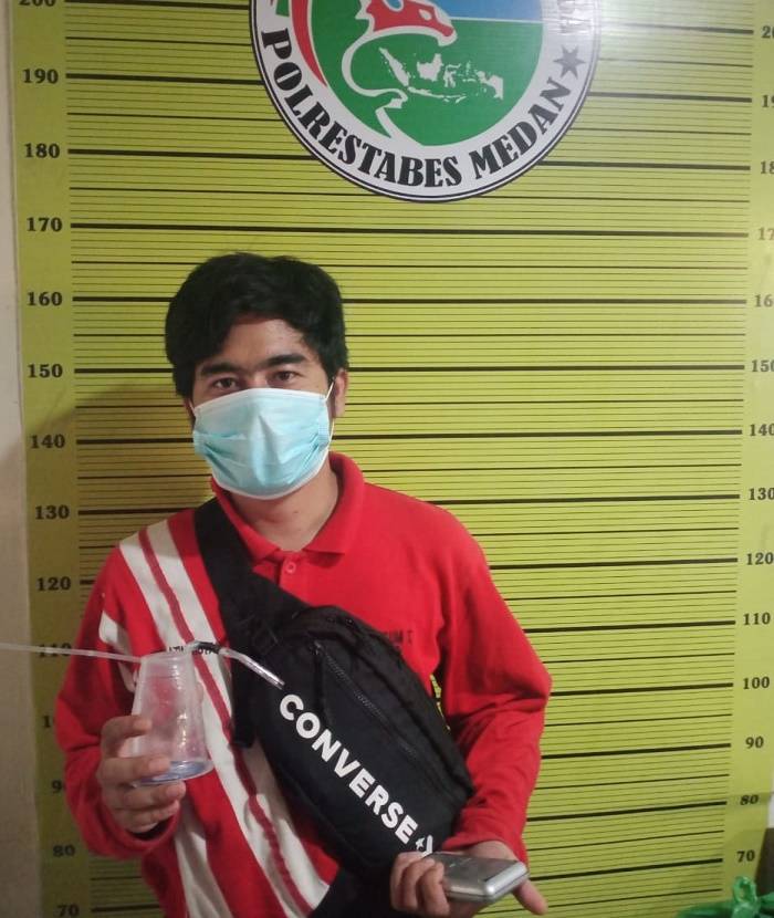 Polrestabes Medan Tangkap Pengedar Sabu di Jalan Sutrisno, Timbangan Elektrik dan Sisa Sabu 1,50 Gram Disita Polisi