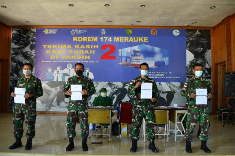 150 Personel Korem 174 Merauke Selesai Melaksanakan Vaksinasi Covid-19 Tahap Kedua