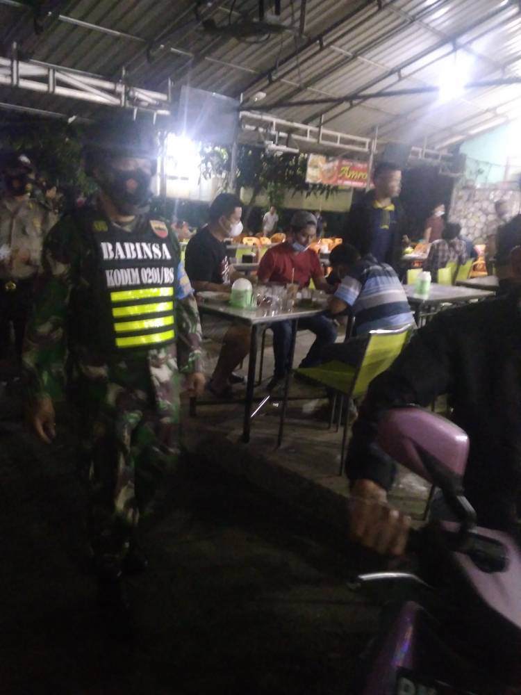 Langgar Prokes, Polisi Bubarkan Kerumunan Massa di Amroe Cafe Marindal