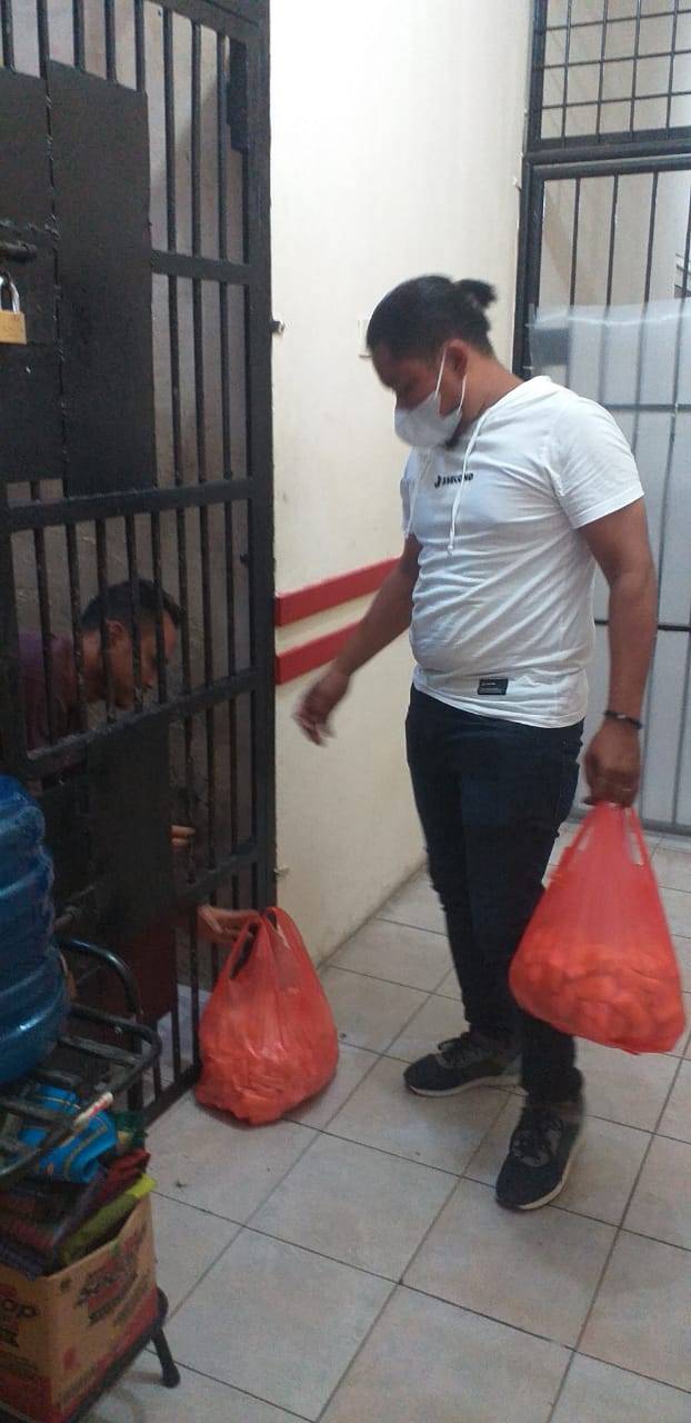 Polsek Medan Baru Beri Makanan Tambahan Ubi Rebus kepada Tahanan Setiap Malam