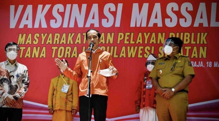 Tinjau Vaksinasi Serentak 20 Puskesmas di Tana Toraja, Presiden Jokowi Harapkan Kurangi Laju Penyebaran Covid-19
