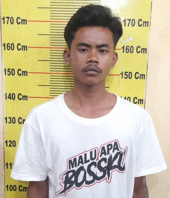 Polsek Deli Tua Tangkap Pengedar Sabu di Kedai Durian
