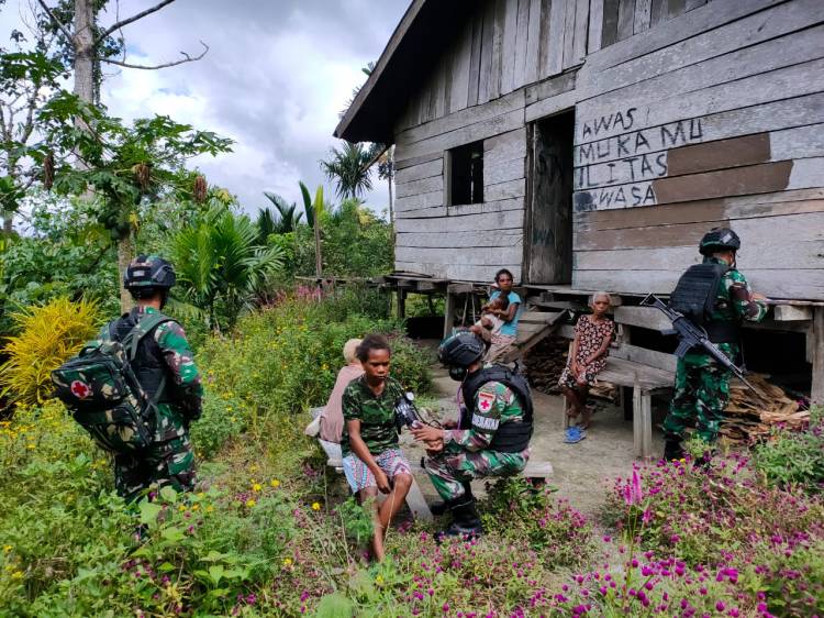 Kesehatan Masyarakat di Perbatasan, Jadi Perhatian Khusus Satgas Yonif Mekanis 512