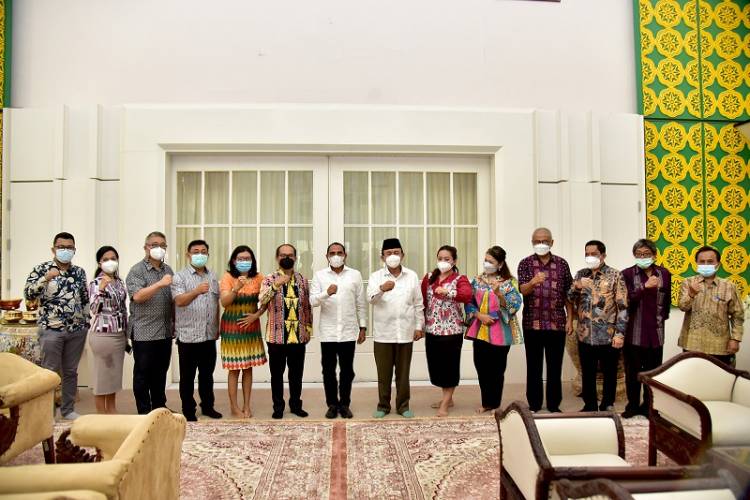 Terima Audiensi Panitia Paskah 2021, Edy Rahmayadi Berharap Tokoh Kristiani Ajak Remaja Aktif Kegiatan Gereja