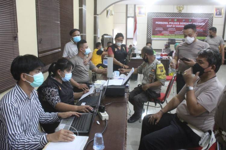 Kapolres Sergai Instruksikan Personelnya Sukseskan Program Vaksinasi