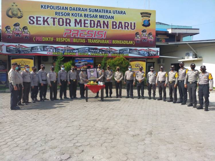 Kapolsek Medan Baru Pimpin Apel Pagi Sekaligus Pamitan Kepada Personil
