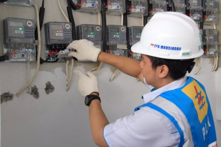 Delapan Desa di Perbatasan RI-Malaysia Kini Nikmati Akses Listrik