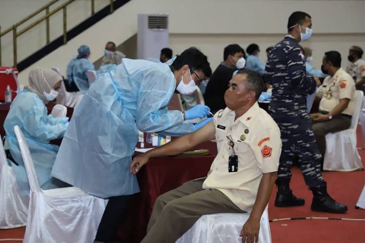 Mabes TNI Laksanakan Vaksinasi AstraZeneca, Serentak di 10 Provinsi Termasuk Sumut