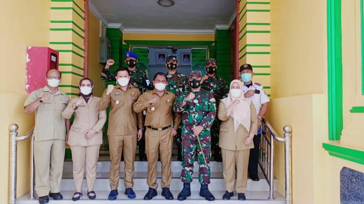 Danlanal TBA Robinson Hendrik Etwiory Silaturahim ke Bupati Sergai, Perkuat Soliditas TNI AL