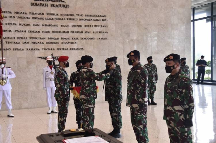 Panglima TNI Pimpin Penyerahan Jabatan Komandan Kodiklat dan Sertijab Asisten Logistik