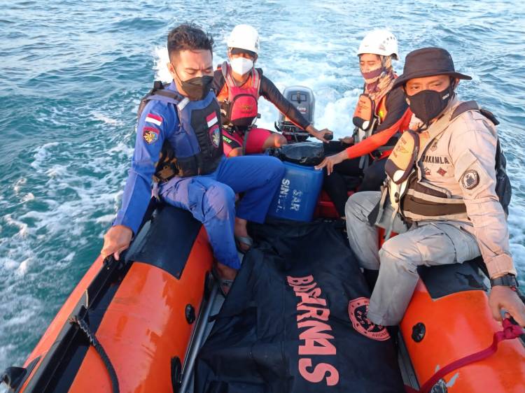 Bakamla RI Temukan Jasad Nelayan di Perairan Sedau