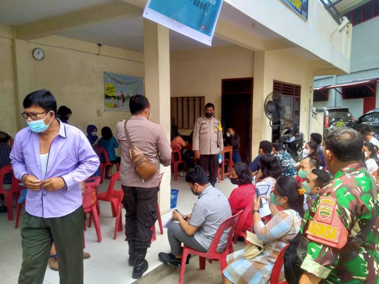 Polsek Medan Baru Gelar Vaksinasi Covid-19 Massal di Hari Libur