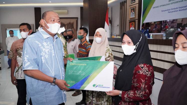 Peduli Pendidikan, Pemkab Langkat Berikan Perlindungan BPJS Ketenagakerjaan Kepada 2.315 Guru Honorer