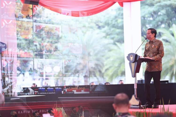 Presiden Jokowi kepada TNI-Polri: Waspadai Tantangan Global