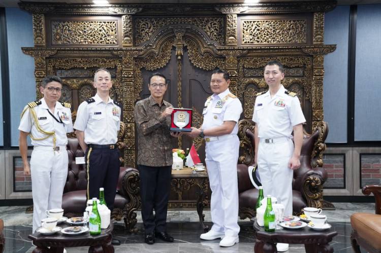 Panglima TNI Terima Courtesy Call Dubes LBBP Jepang untuk Indonesia