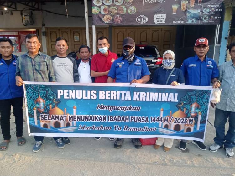 Ketua PBK Sumut Bagikan Takjil 600 Bungkus kepada Warga