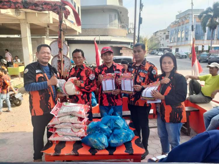 PAC PP Medan Area Berbagi 1 Ton Beras kepada Warga Kurang Mampu