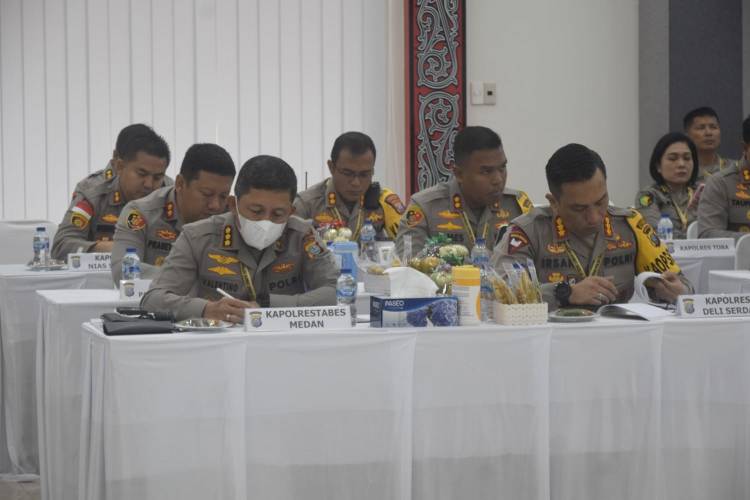 Kapolrestabes Medan Kembali Hadiri Anev dan Rapat Pimpinan di Polda Sumut