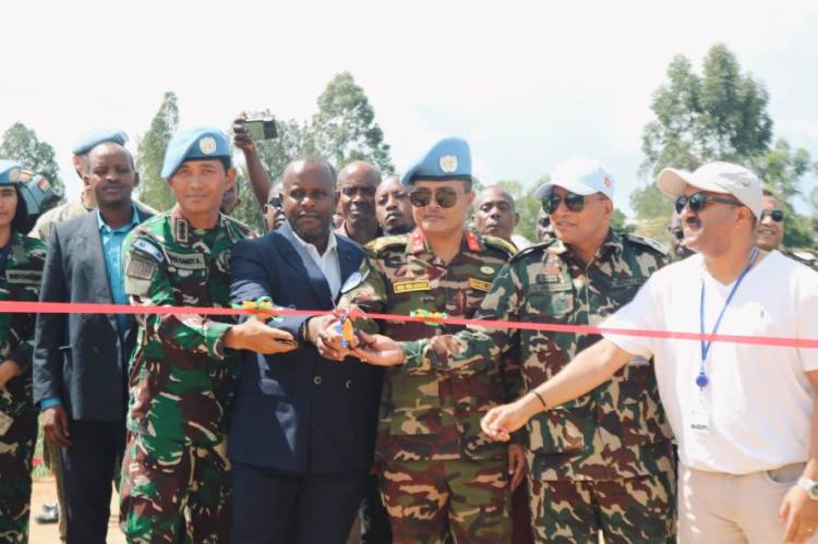 Komandan Satgas INDO RDB XXXIX-E Dampingi Komandan Sektor Utara MONUSCO Resmikan Jembatan TSERE