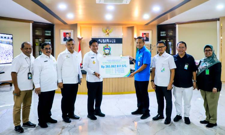 Penjabat Gubernur Sumut Ingatkan Pengusaha Bayar THR Tepat Waktu