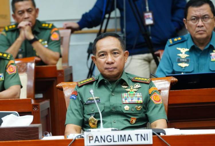 Panglima TNI Hadiri Rapat Kerja Komisi I DPR RI Bahas Pengamanan Idul Fitri dan Pilkada Serentak  
