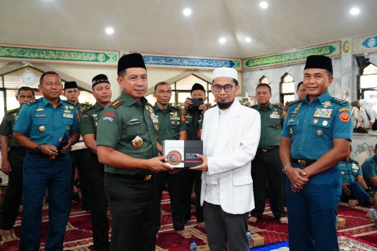 Panglima TNI Hadiri Acara Peringatan Isra Mi'raj Nabi Muhammad SAW